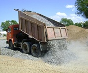 В Новосибирске заготовили тысячи тонн отборного щебня для дорожных работ