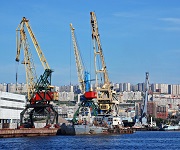 Мурманский торговый порт отгрузил 300 тыс. тн щебня с начала года
