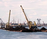 Красноярский и Лесосибирский речные порты готовят грузы к навигации