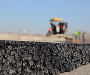 Собственные карьеры и заводы помогают ДНР обновлять дороги быстрее и качественнее