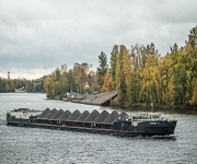 «ЛСР. Базовые» активно использует возможности водных перевозок