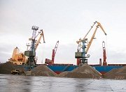 Еще один рекорд погрузки щебня зафиксирован в Мурманском морском торговом порту 