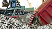 Мурманский морской торговый порт повторил рекорд погрузки щебня