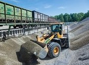 Красноярская железная дорога направила 250 тн. щебня на ремонт дорог кузбасского поселка