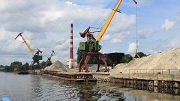 Поставка гранитного и высокопрочного щебня водным транспортом: итоги 2025 года