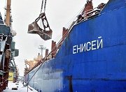 Мурманский морской торговый порт установил новый в этом году рекорд по погрузке щебня 