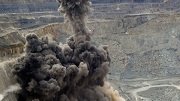 Волна закрытия прошлась по карельским карьерам