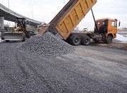 Дорожники ЯНАО активно заготавливают щебень для строительных работ