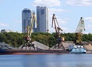Поставка гранитного и высокопрочного щебня водным транспортом в июне 2026 года